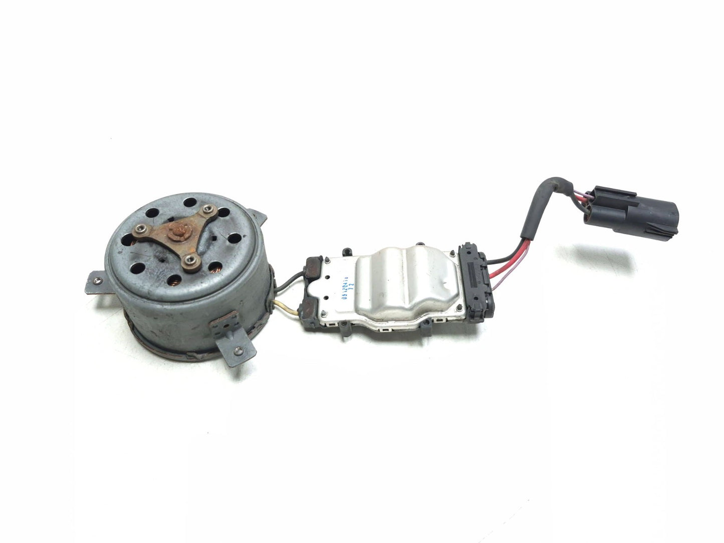 2012 Volvo C30 Radiator Cooling Fan Motor And Control Module OEM