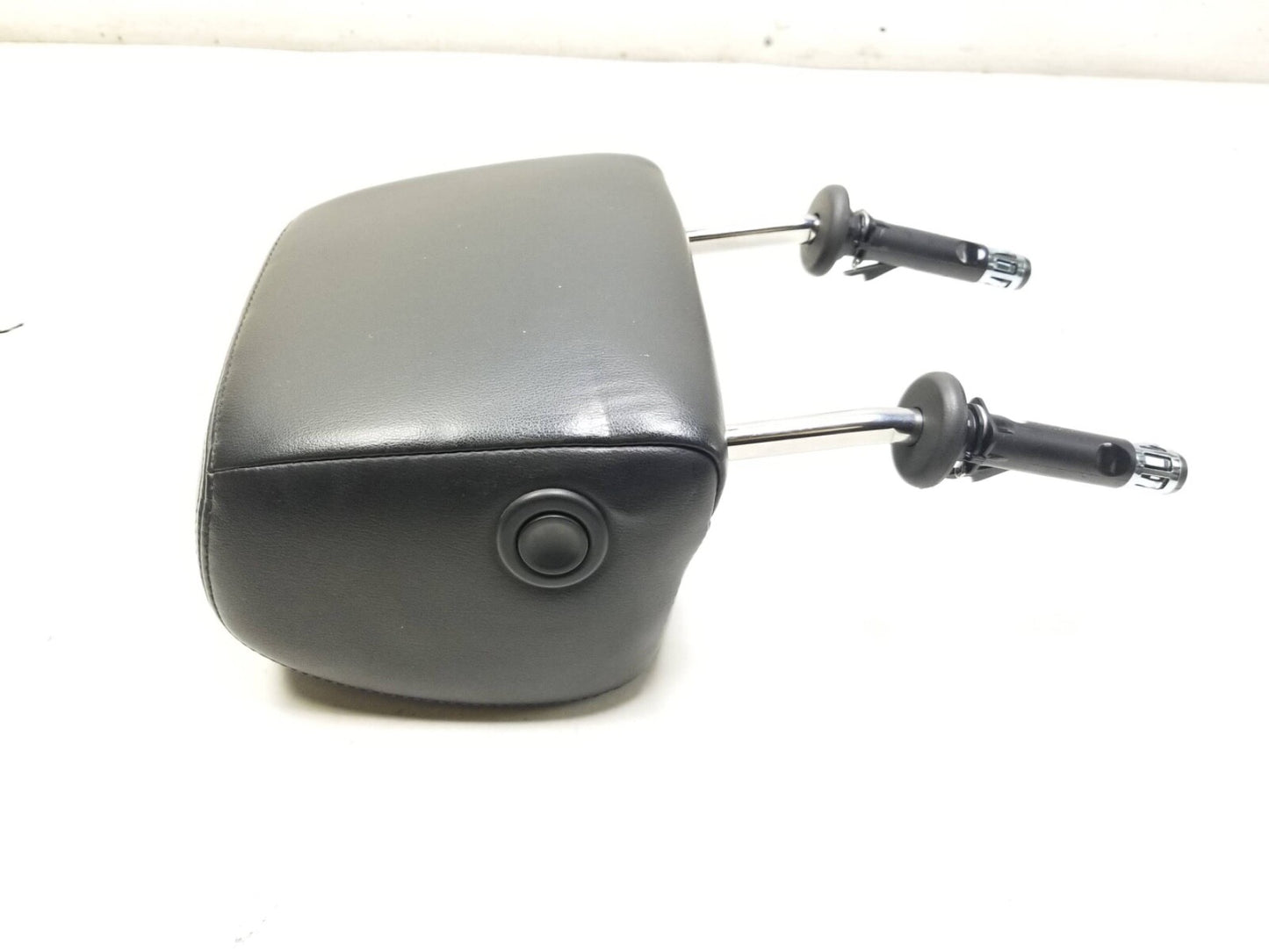 2011 Cadillac SRX Front Seat Headrest Passenger Side Right OEM