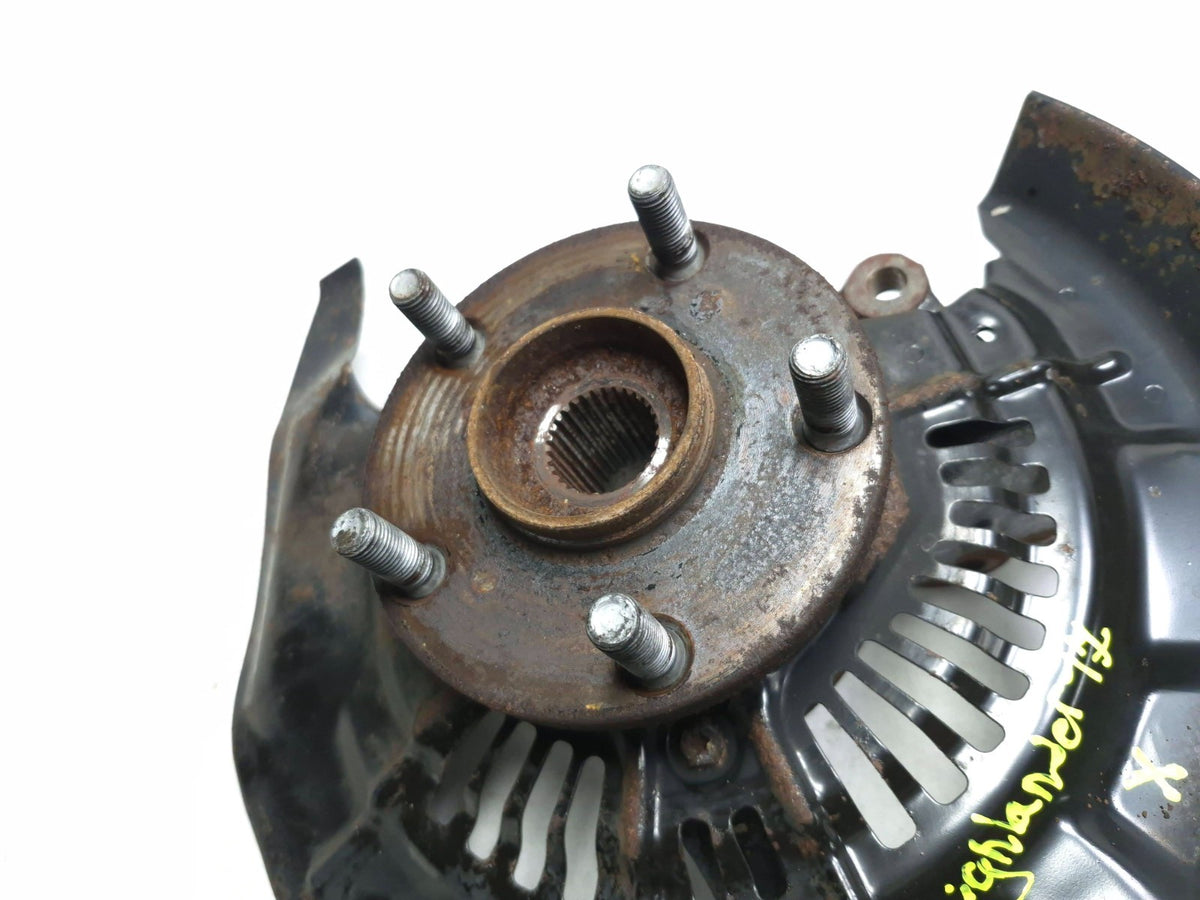 2017 Toyota Highlander Front Spindle Knuckle W/hub Left Driver Side OEM
