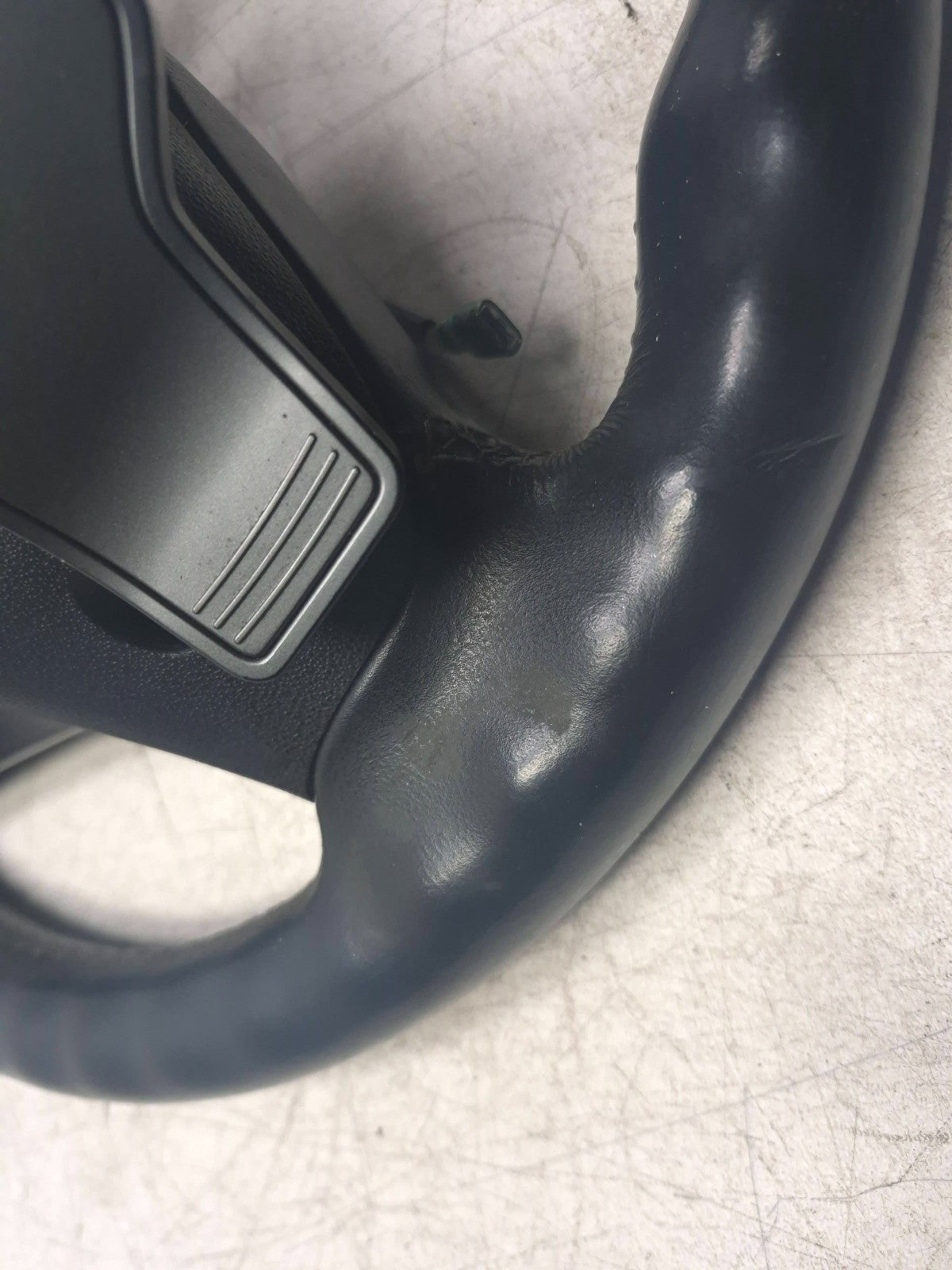 2013 Hyundai Genesis Steering Wheel OEM