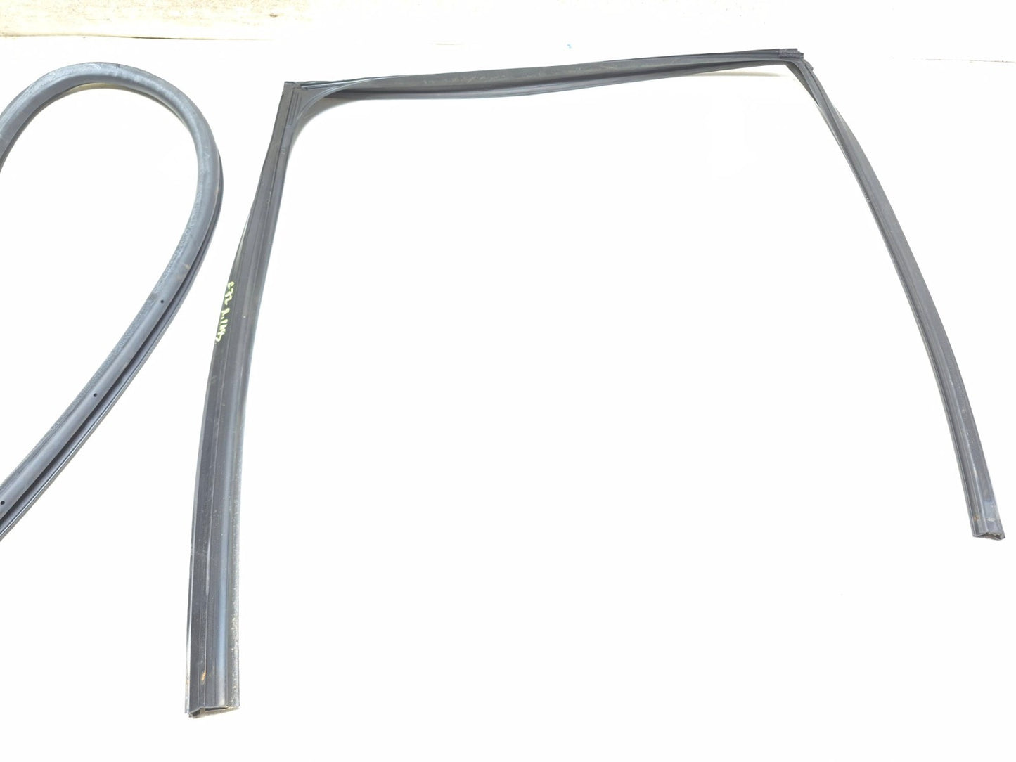 2009 Lexus IS250 Rear Door Weatherstrip Seal Passenger Side Right 3pcs OEM