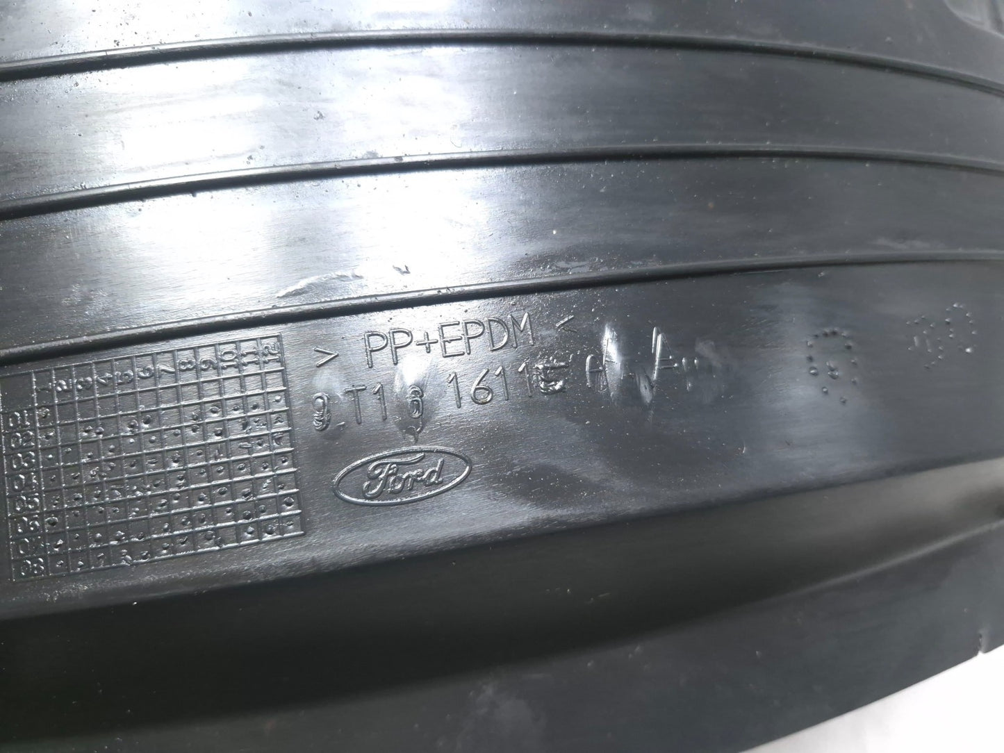 2013 Ford Transit Connect Fender Liner Splash Guard Front Driver Side OEM