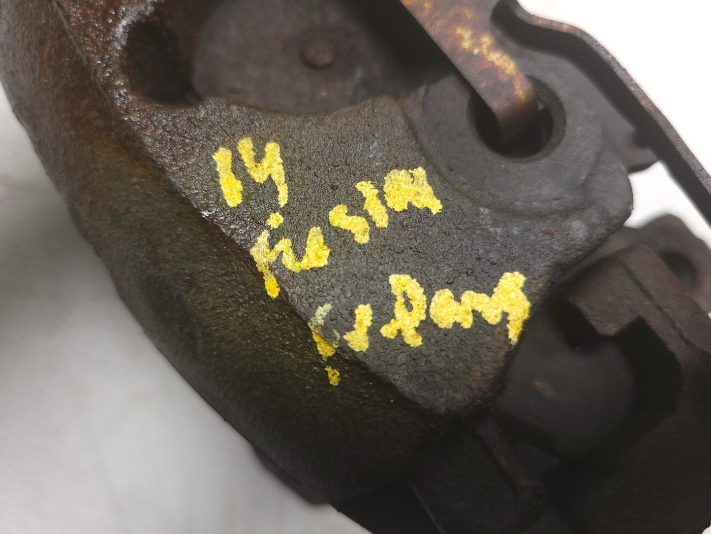 2014 Ford Fusion Front Brake Caliper Right & Left Pair OEM