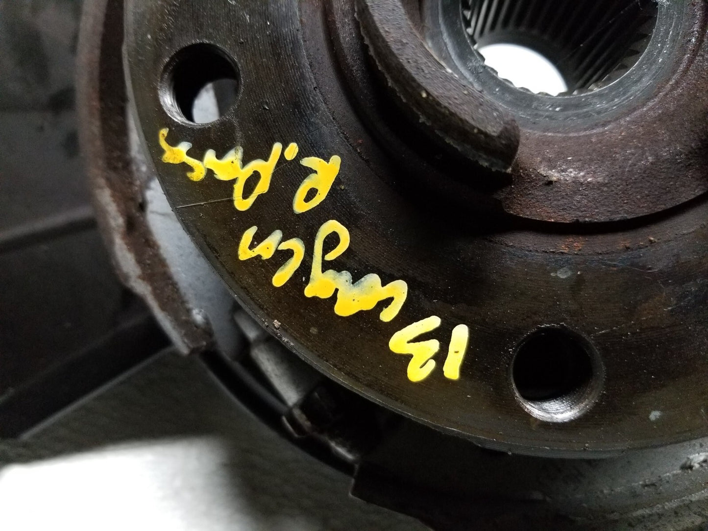 2013 Porsche Cayenne Wheel Spindle Knuckle Rear Passenger Side Right OEM