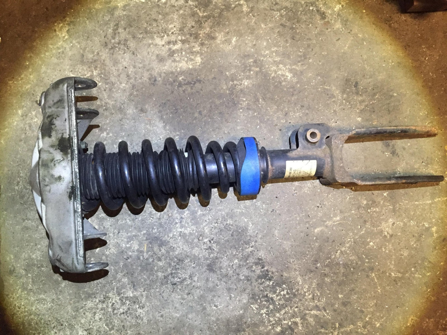 04 05 06 Porsche Cayenne Shock Strut Absorber Front Left Driver Side OEM