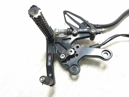 2019 Kawasaki Z400 Er400d Right Footrest & Brake Master Cylinder W/ Pedal OEM