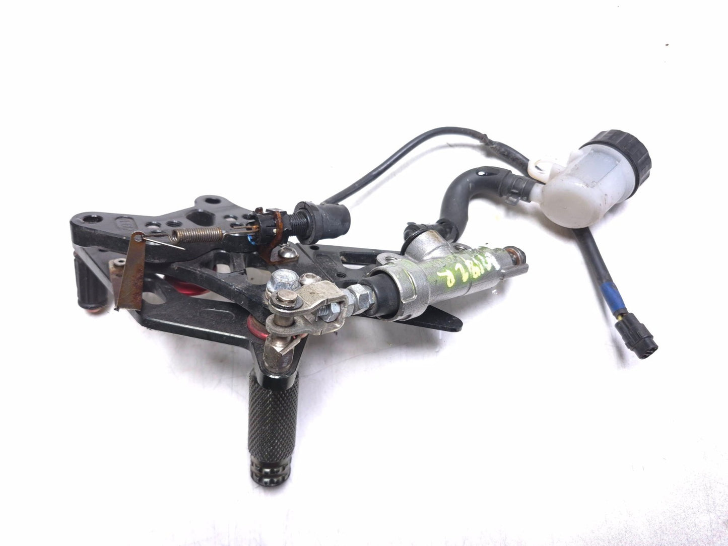2016 Yamaha Yzf R3 Right Footrest W/ Rear Brake Cylinder W/ Pedal Assy OEM