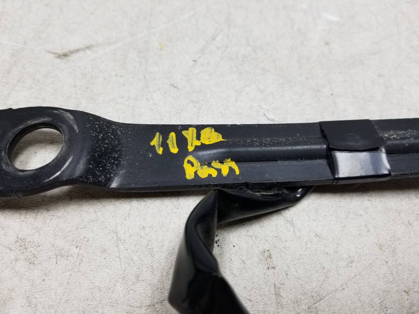 2008 - 2015 Scion Xb Seat Belt Buckle Front Passenger Side Right OEM