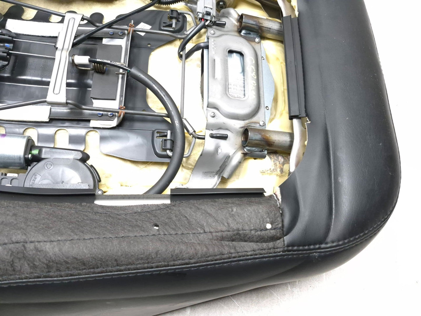 2018 Chrysler 300 Seat Cushion Front Right Passenger Side Upper Limited AWD OEM