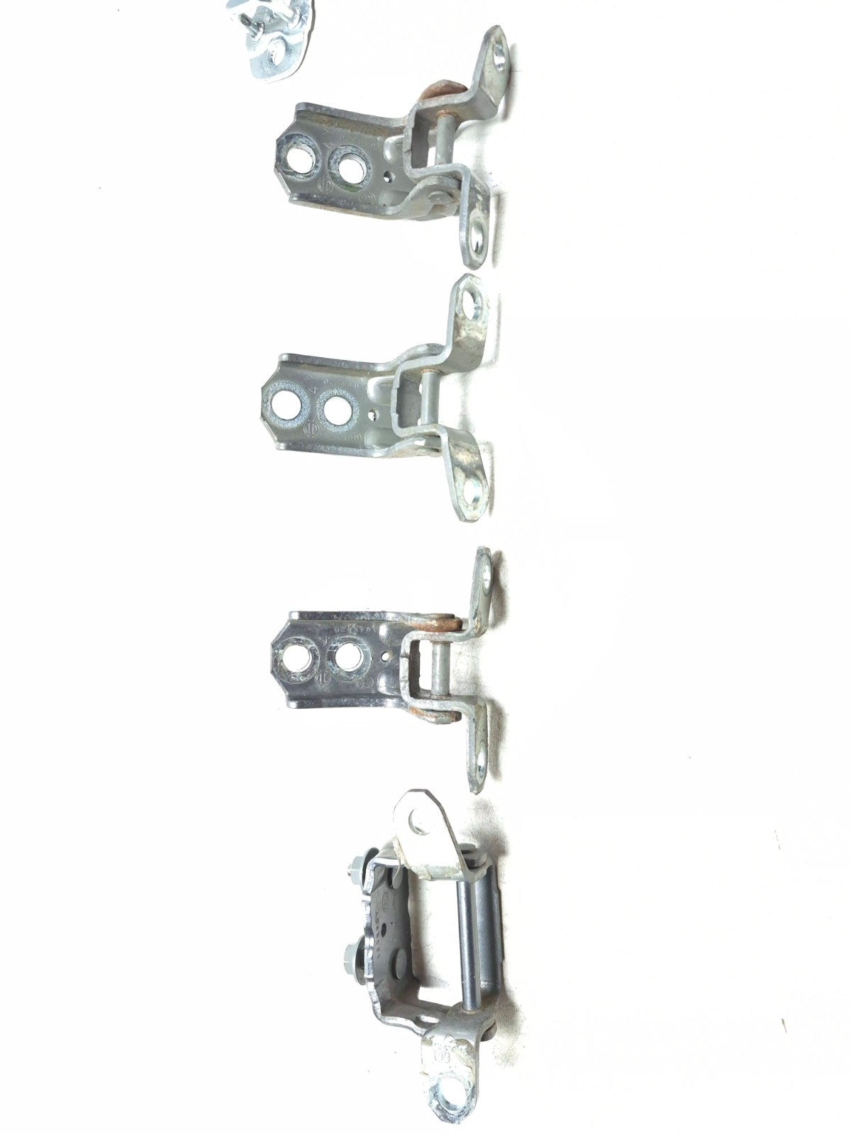 2015 Nissan Juke Door Hinge Passenger Side Right Front & Rear OEM