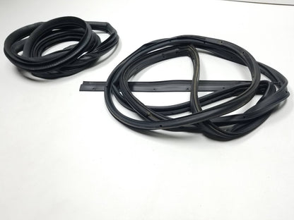 2009 Mazda Cx-7 Rear Passenger Door Weatherstrip Seal 2pcs OEM