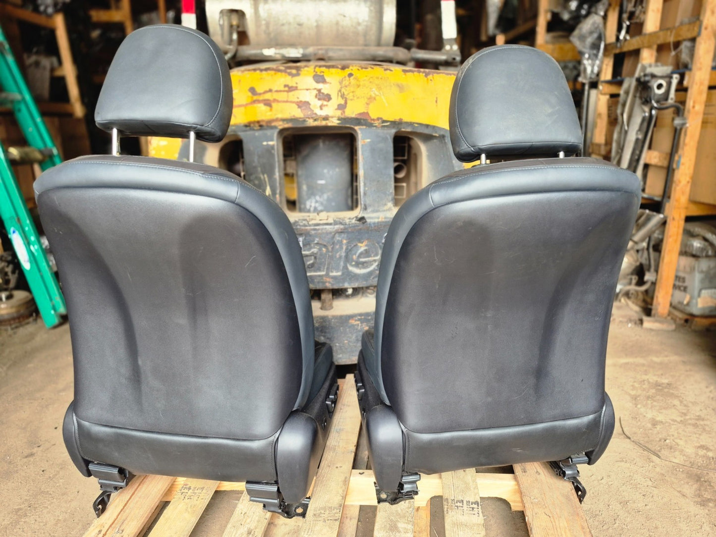 2010 Lexus Hs250h Front Seat Left & Right Pair OEM