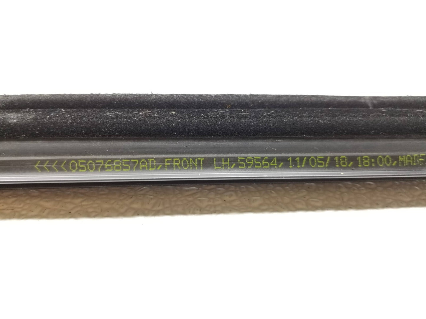 14 15 16 17 18 Dodge Journey Front Left Driver Door Window Belt Molding OEM 55k