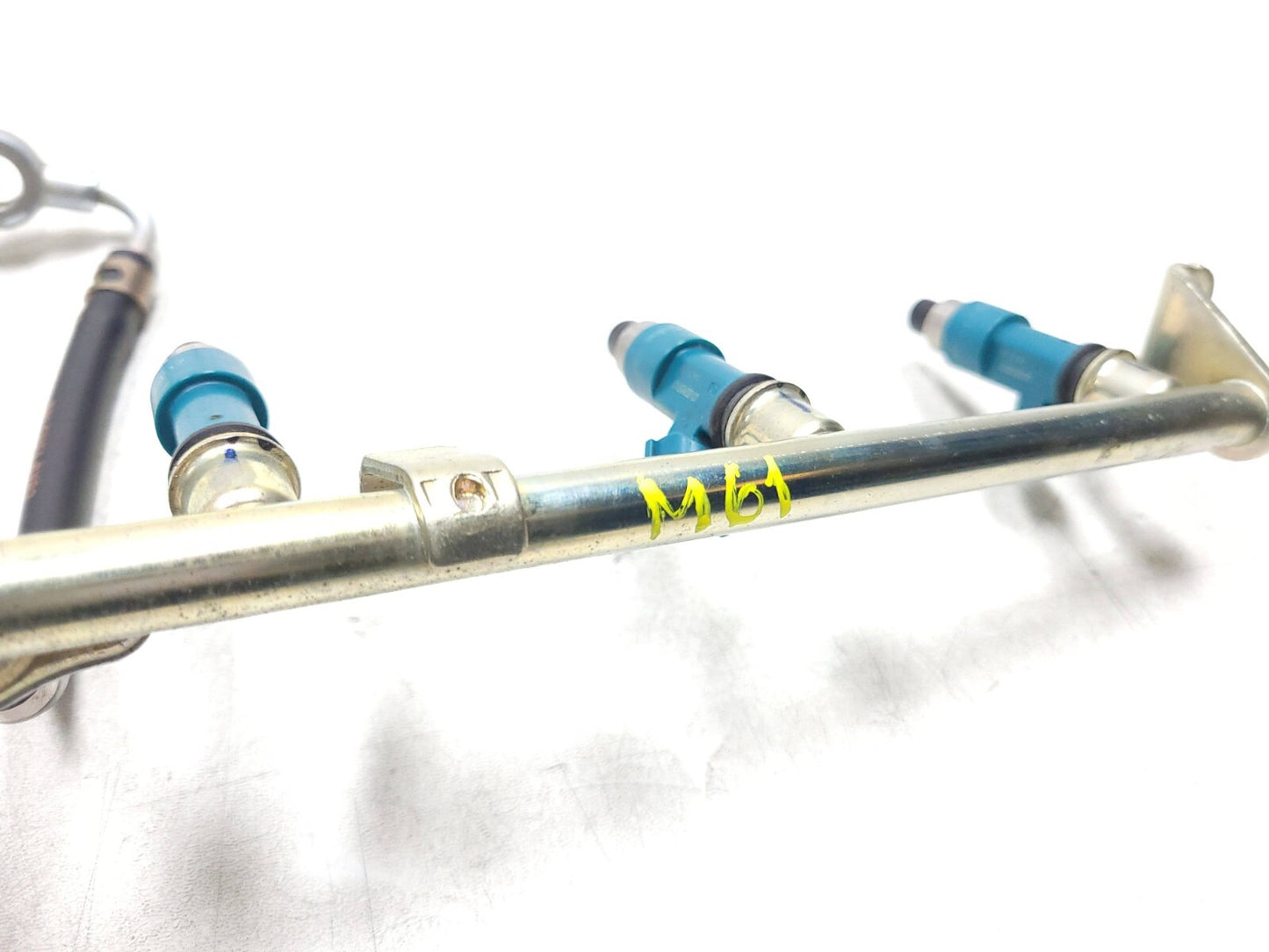 2004 - 2007 Honda Cbr1000rr Fuel Rail & Injectors W/ Hose OEM