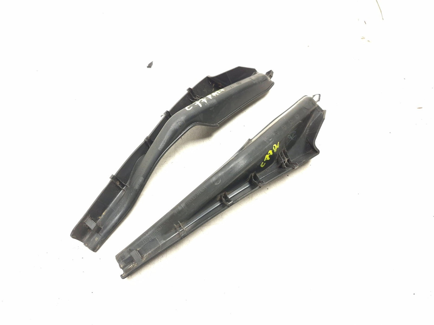 2012 Nissan Leaf Front Fender Filler Panel Cover Left & Right Pair OEM