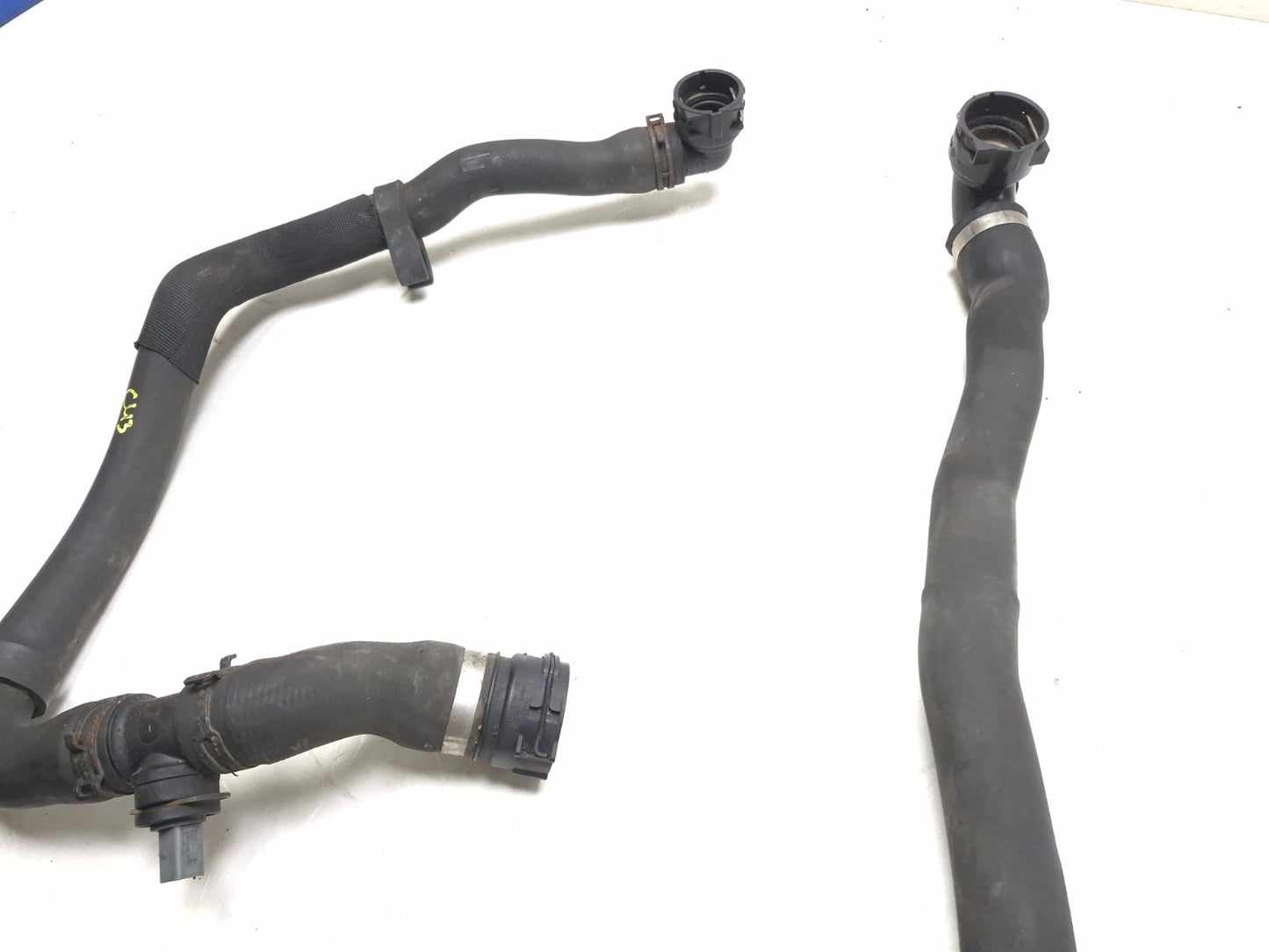 2011 Volkswagen Tiguan Radiator Hose Pipe Lower & Upper Pair OEM