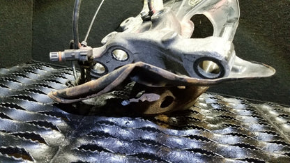 04-09 Mercedes W209 Clk350 Spindle Knuckle Front Left Driver Side OEM