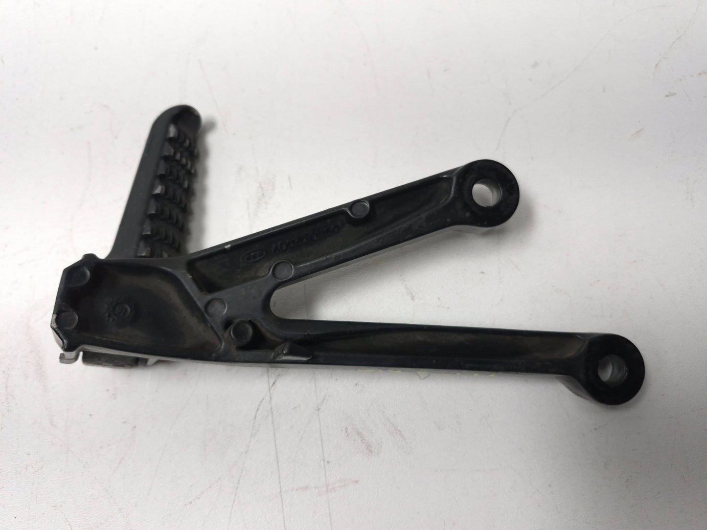 2005 Kawasaki Ninja Zx10r Rear Footrest Left & Right Pair OEM