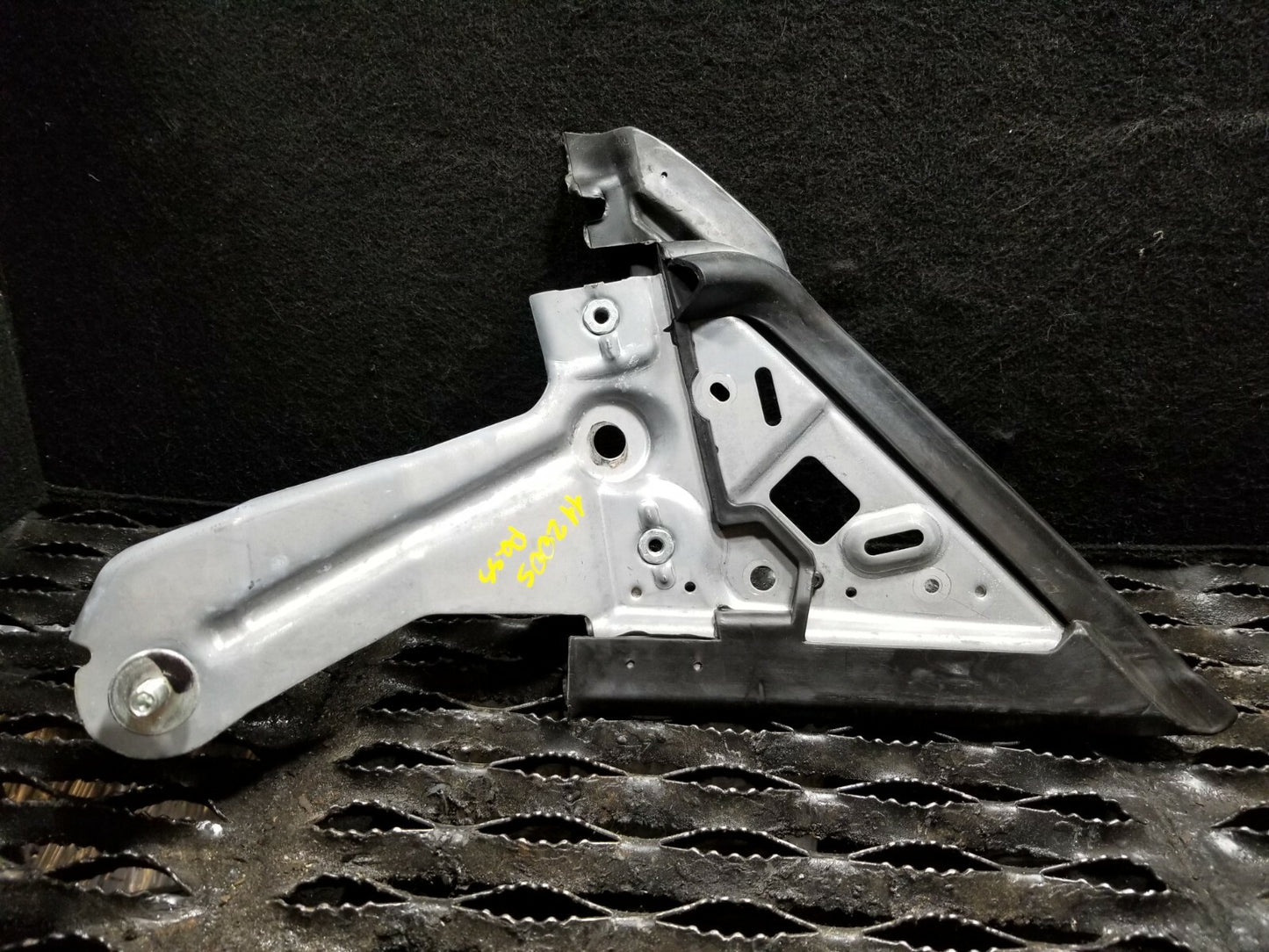 2011 Chrysler 200 S Convertible Glass Guide Channel Passenger Side Right OEM