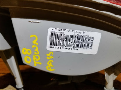 05 06 07 08 09 10 11 Lincoln Town Car Tail Light Right Passenger Side OEM 65k