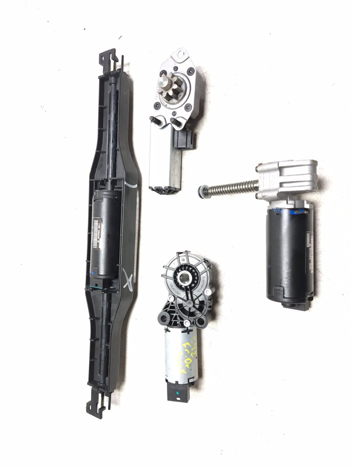 2024 Alfa Romeo Stelvio Seat Adjustment Motor Front Driver Side Left OEM