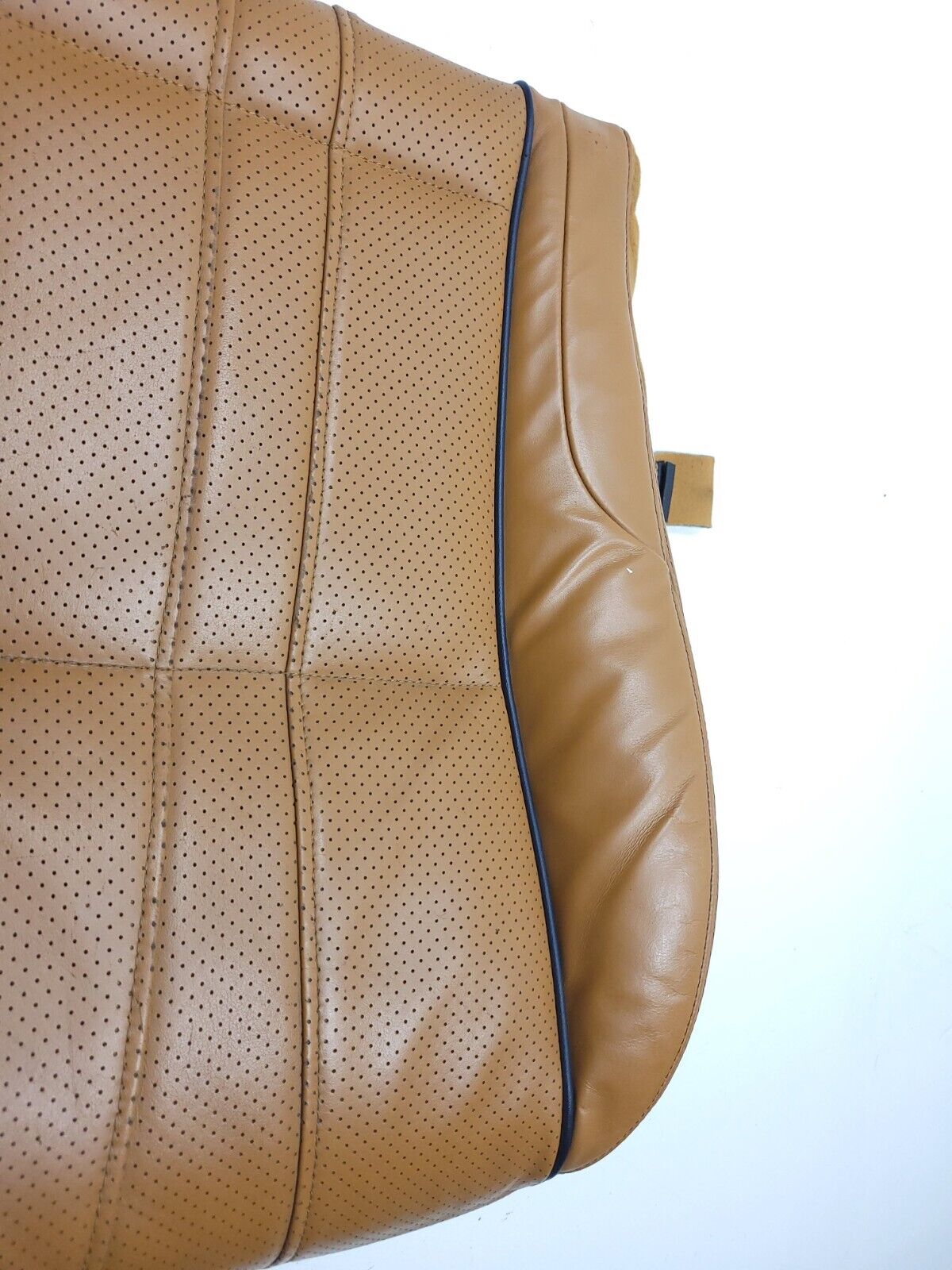 2010-1019 Jaguar XJ Front Seat Cushion Bottom Lower Passenger Right OEM