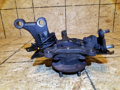 2009 Scion Xb Front Spindle Knuckle W/ Hub Right Passenger Side OEM