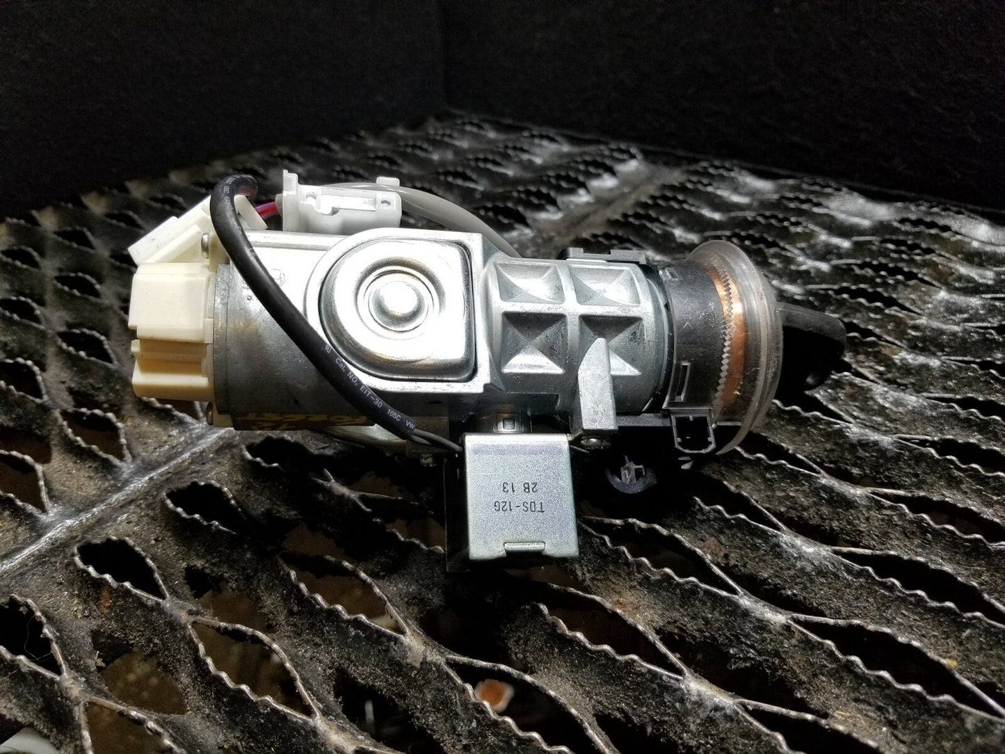 11 12 13 Subaru Forester Ignition Switch W/ Key OEM 33k