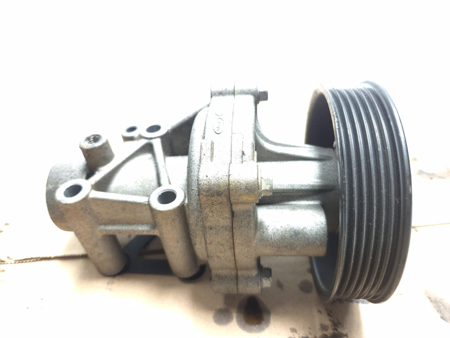 2012 Hyundai Sonata 2.4l Engine Coolant Pump OEM