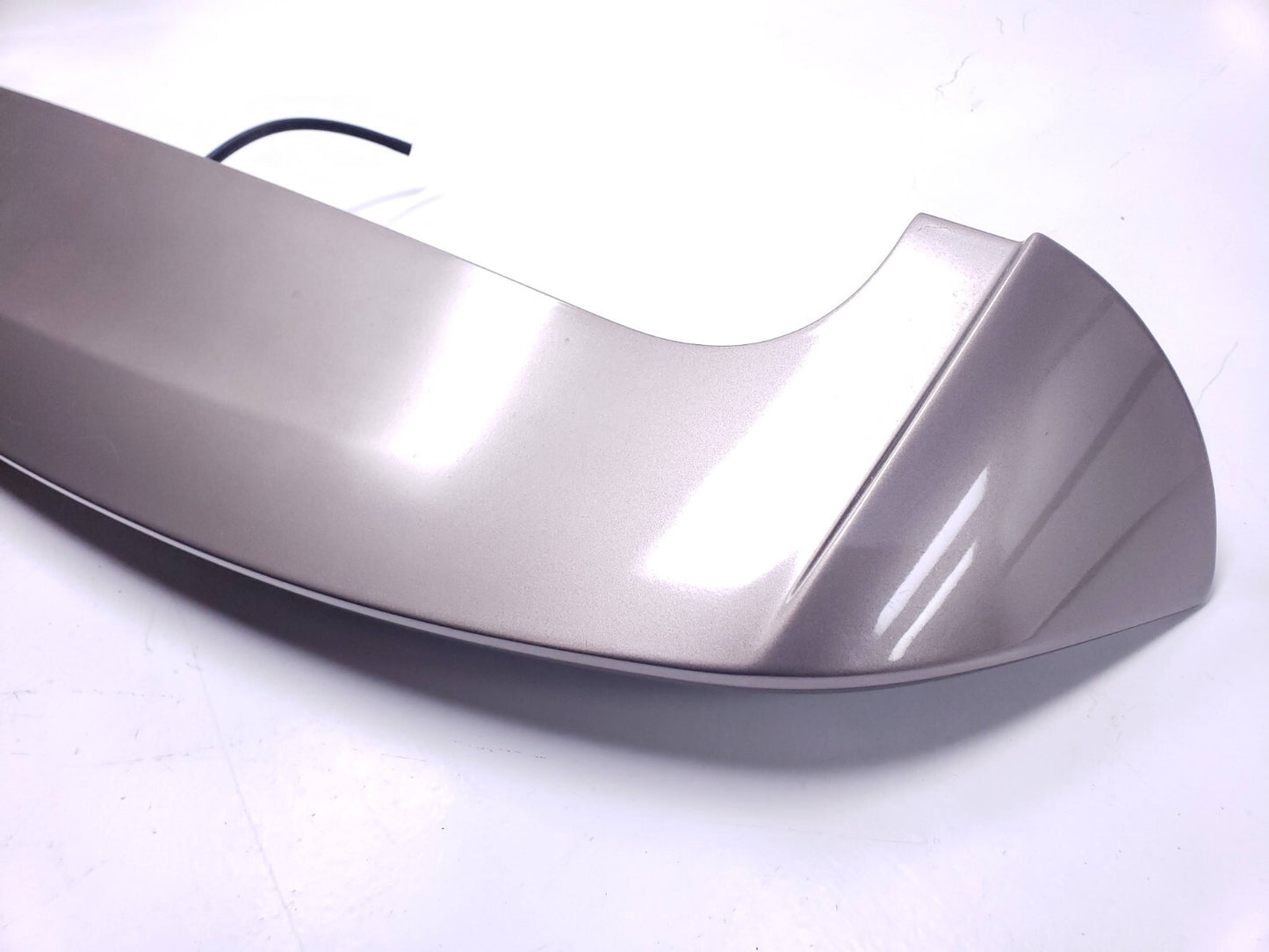 2010 Hyundai Tucson Rear Trunk Spoiler Wing 3rd Brake Light OEM