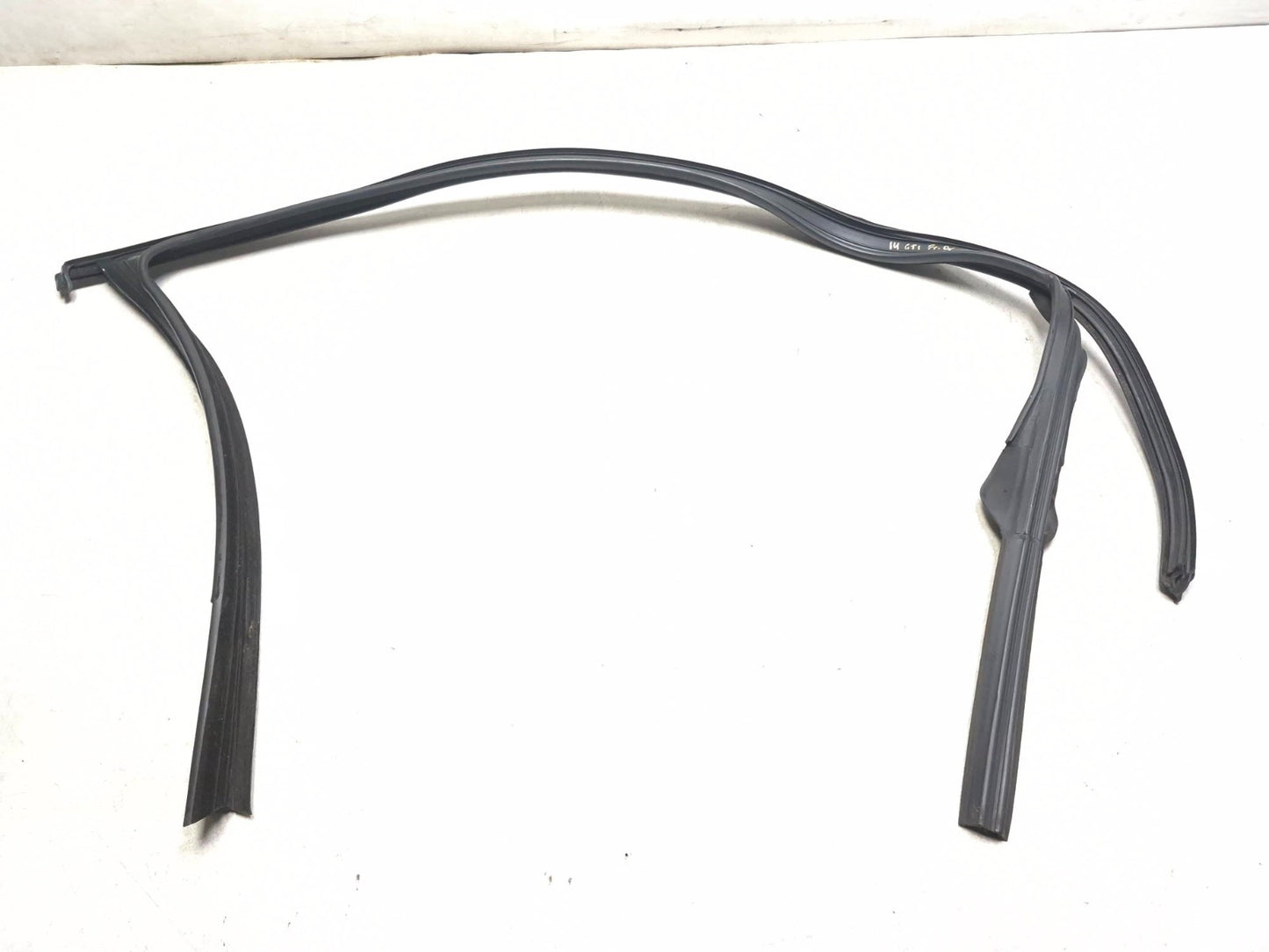 2014 Volkswagen Golf GTI Front Driver Side Door Window Sealing OEM