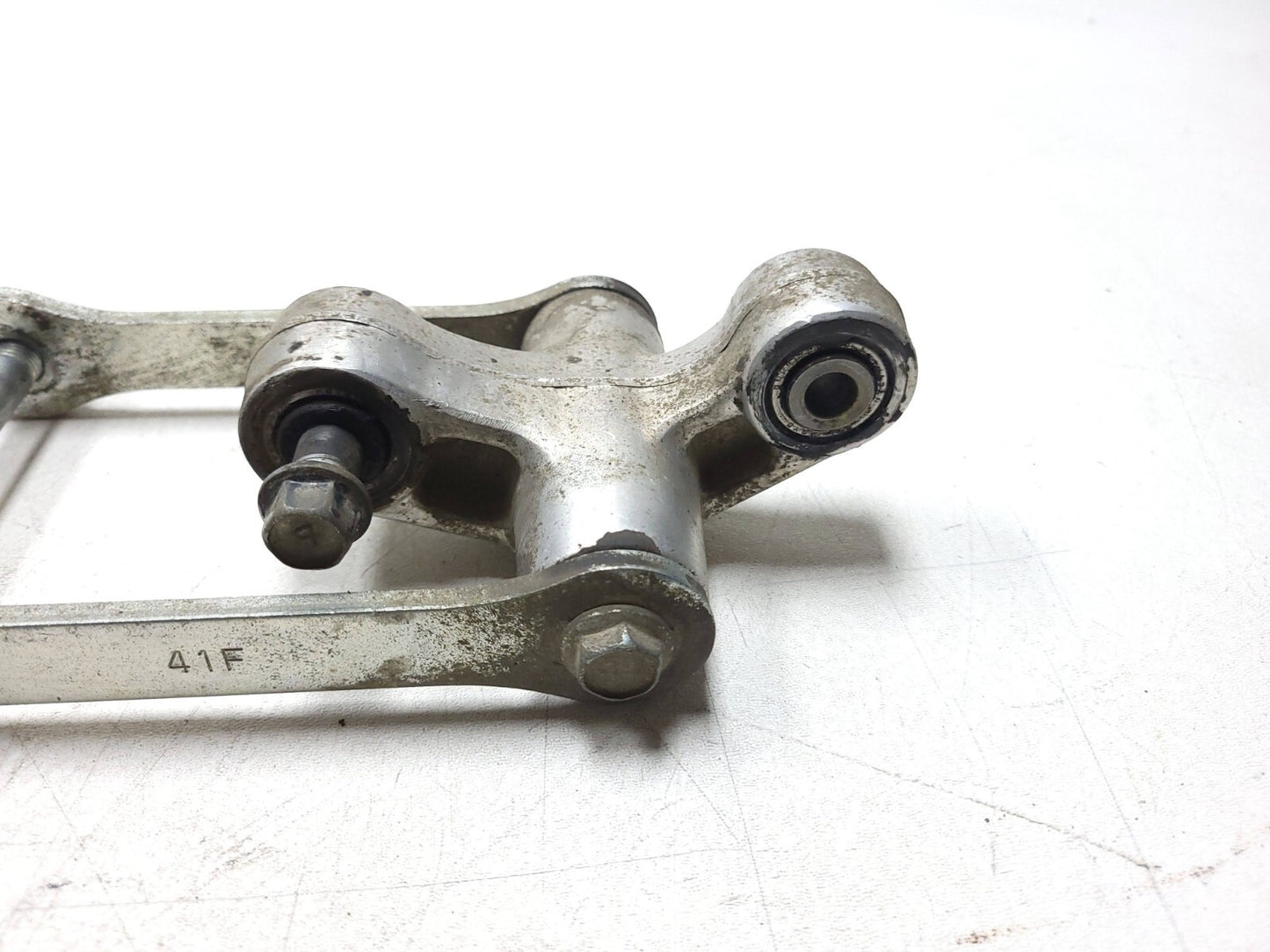 2006 - 2009 Suzuki Boulevard C50 Vl800 Rear Shock Linkage Dogbone OEM