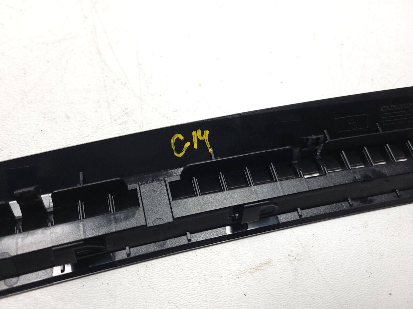 15-20 Mercedes C300 W205 Dash Upper Defroster Air Vent OEM