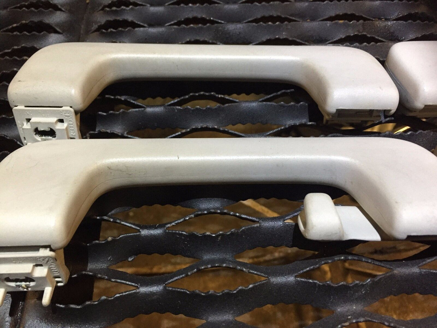 05 06 07 08 Audi A6 C6 Roof Grab Handle Set 4pcs 8p0857607 OEM