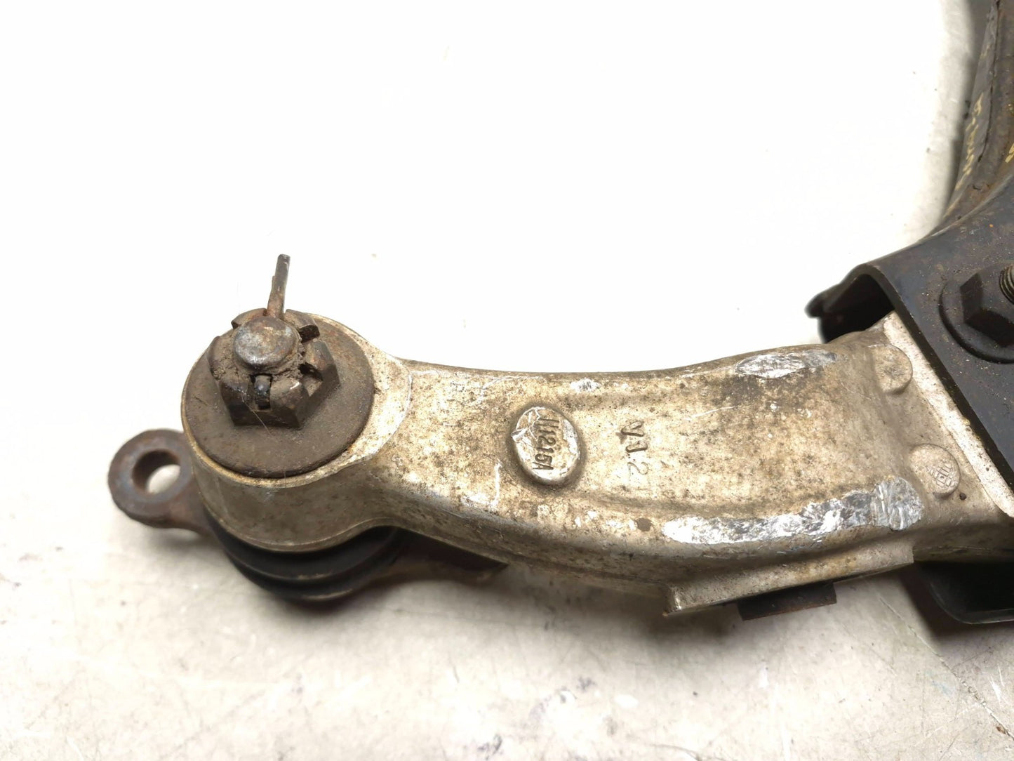 2009 Hyundai Sonata Front Lower Control Arm Passenger Side Right OEM