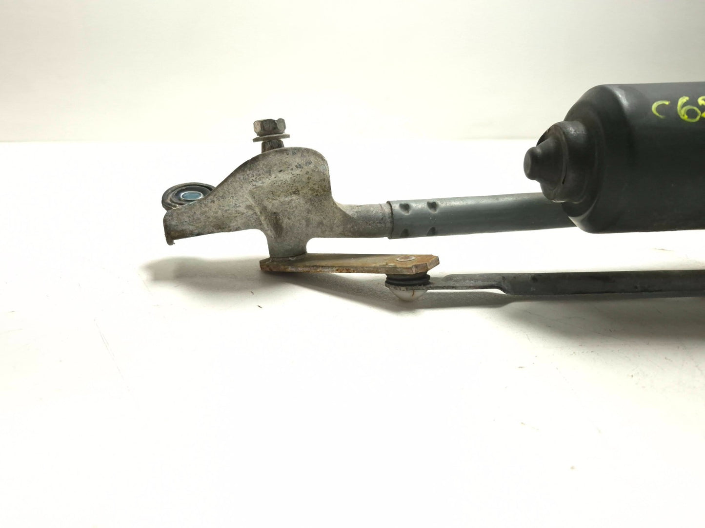 2007 Toyota Corolla Windshield Wiper Motor W/ Linkage OEM
