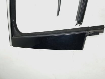 2012 Porsche Cayenne Door Window Frame Molding Front Passenger Side Right OEM