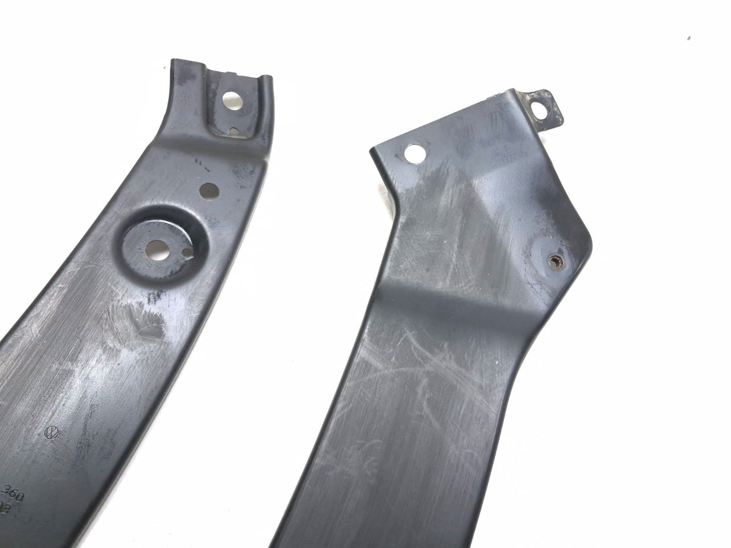2011 Volkswagen Tiguan 2.0l Radiator Support Bracket Left & Right Pair OEM