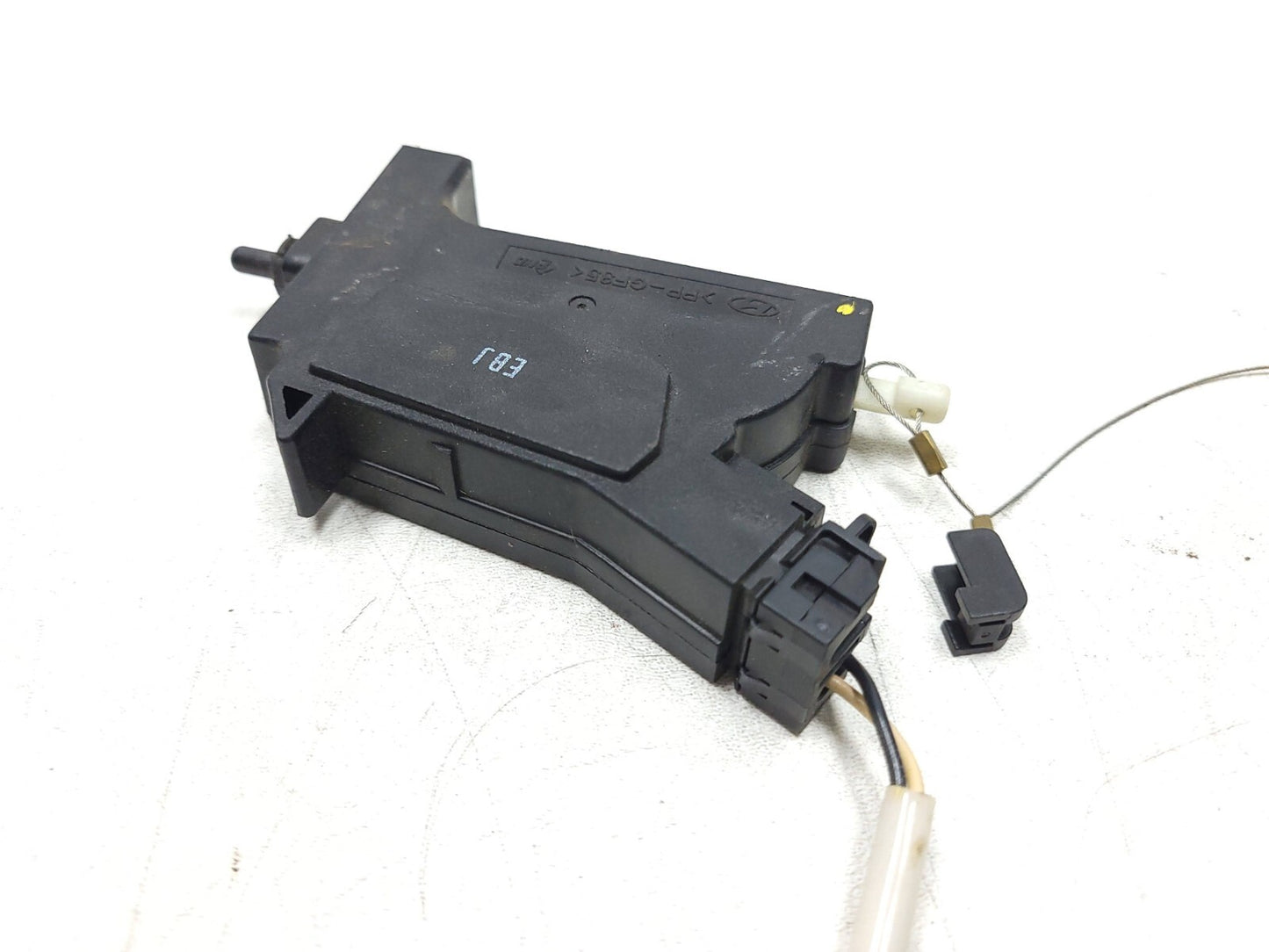 09-12 Hyundai Genesis Fuel Tank Latch Actuator OEM