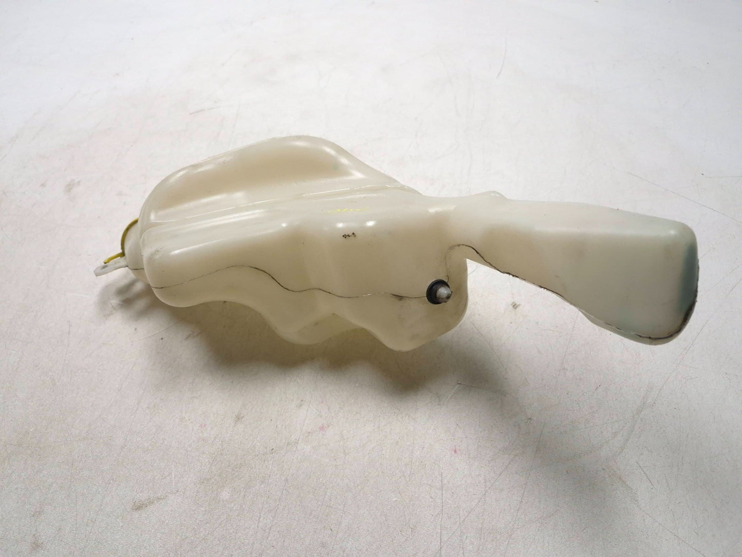 2010 Dodge Caliber Sxt Windshield Washer Fluid Reservoir 05303789af OEM