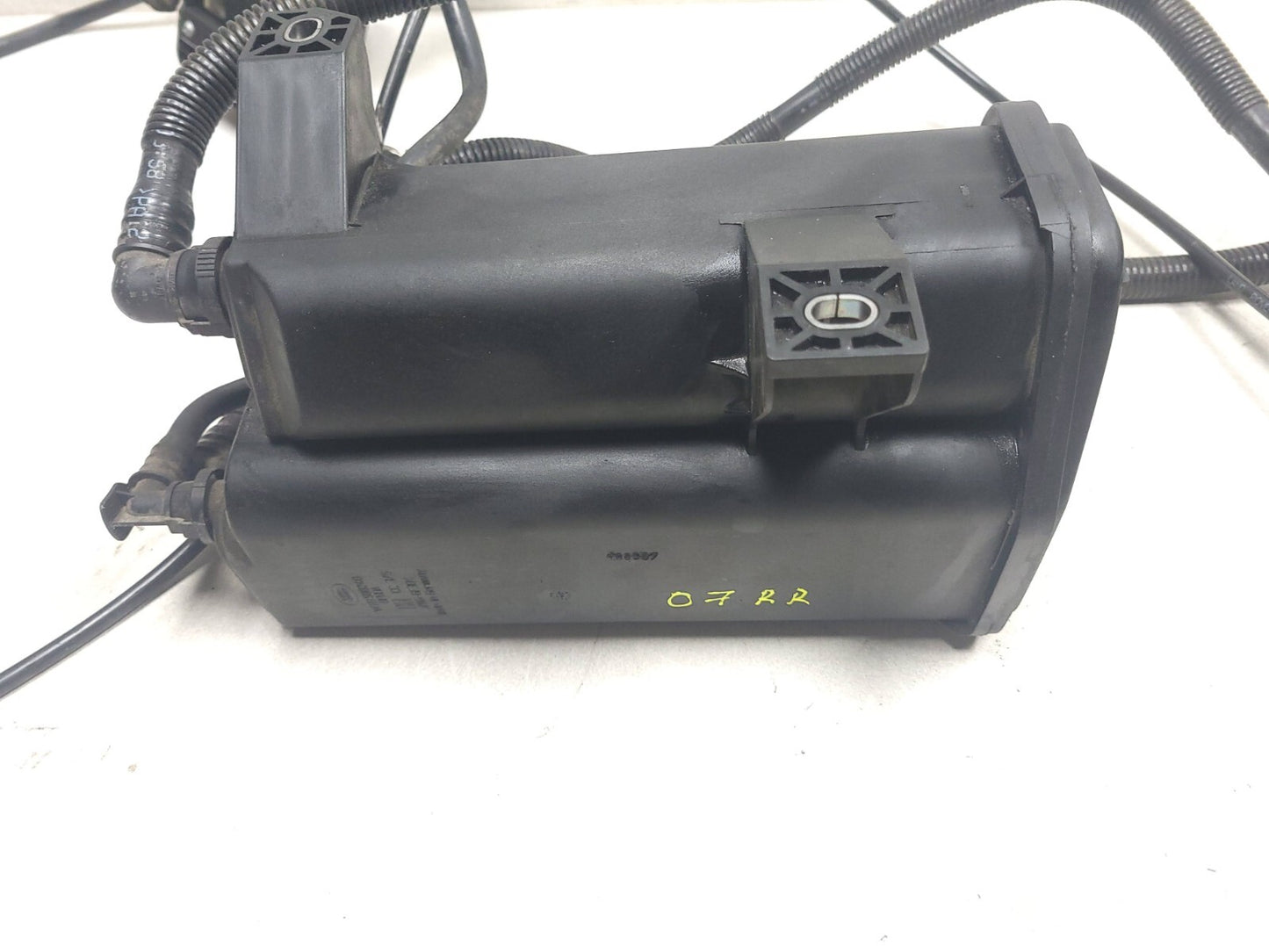 2007 Range Rover 4.2l Fuel Vapor Canister W/ Valve OEM