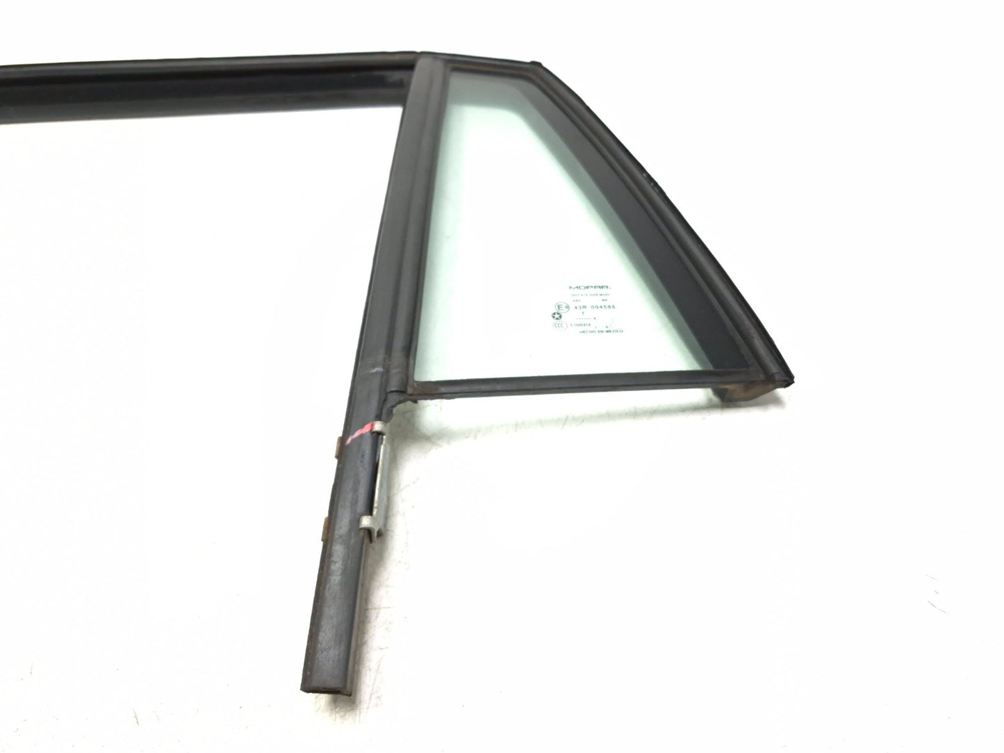 2010 Dodge Caliber Sxt Rear Door Vent Glass Driver Side Left OEM