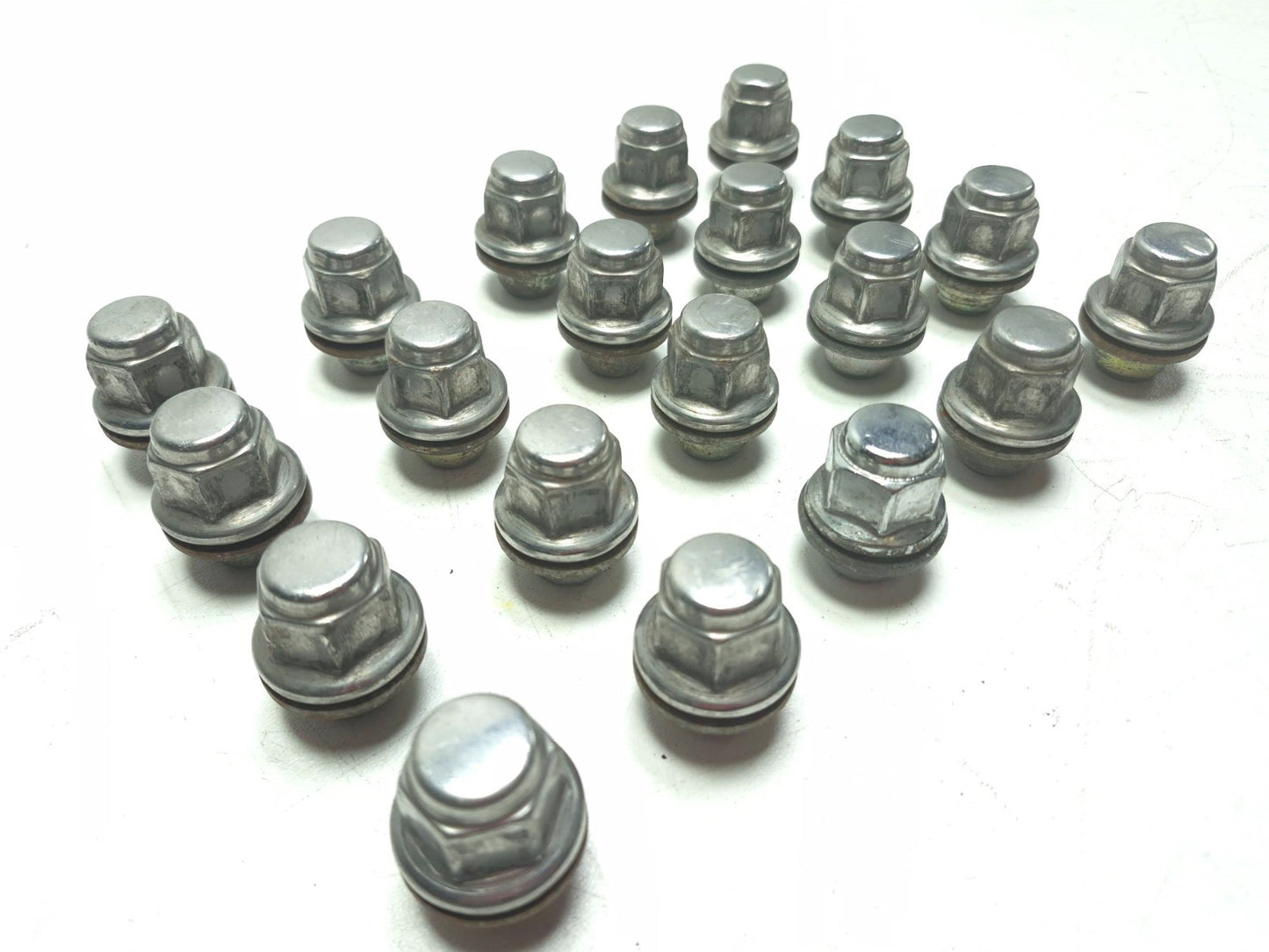 2005 Toyota Corolla Ce Wheel Rim Nut Bolt 20 Pcs OEM