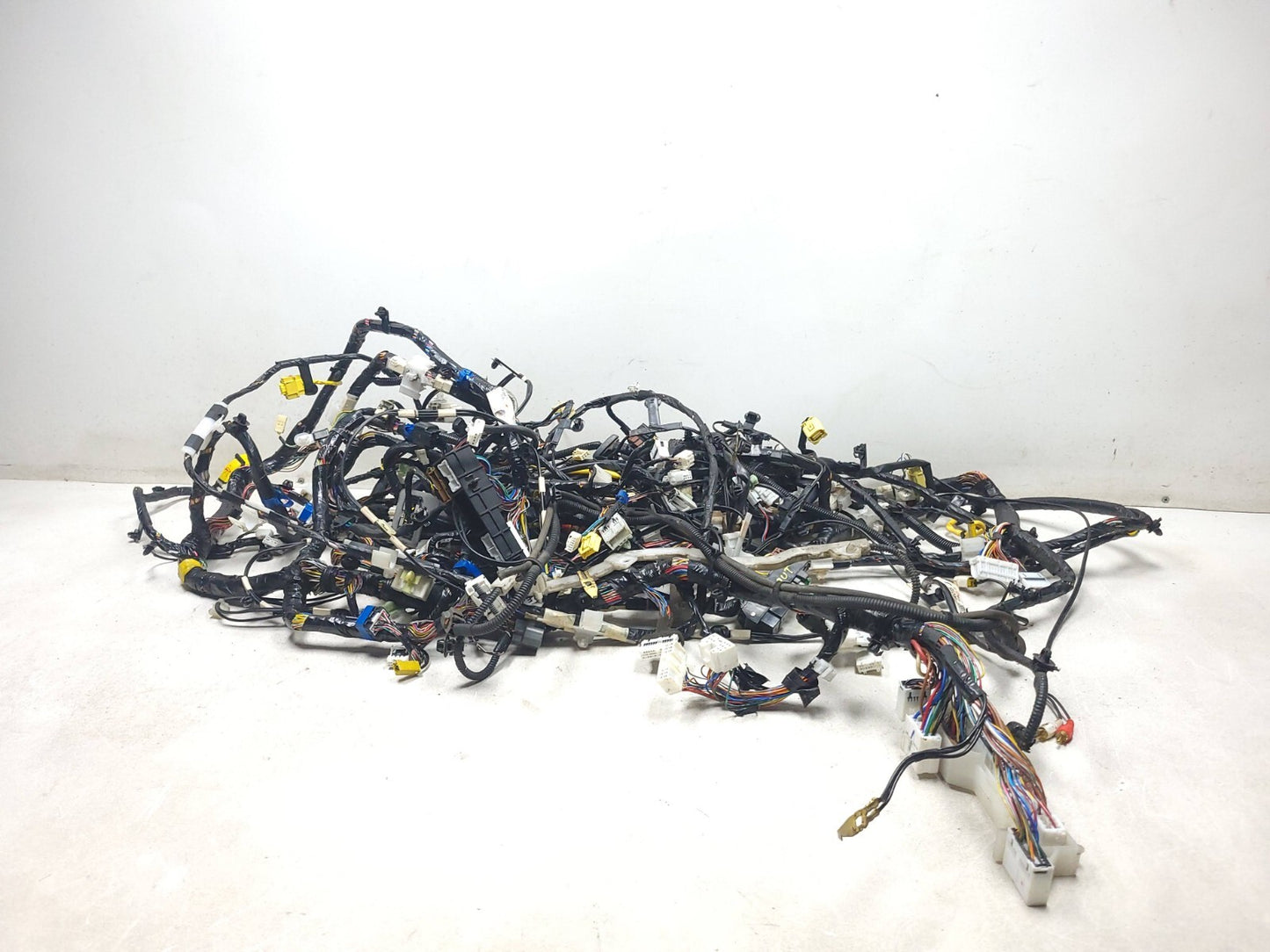2009 Mitsubishi Outlander Interior Floor Wire Harness OEM