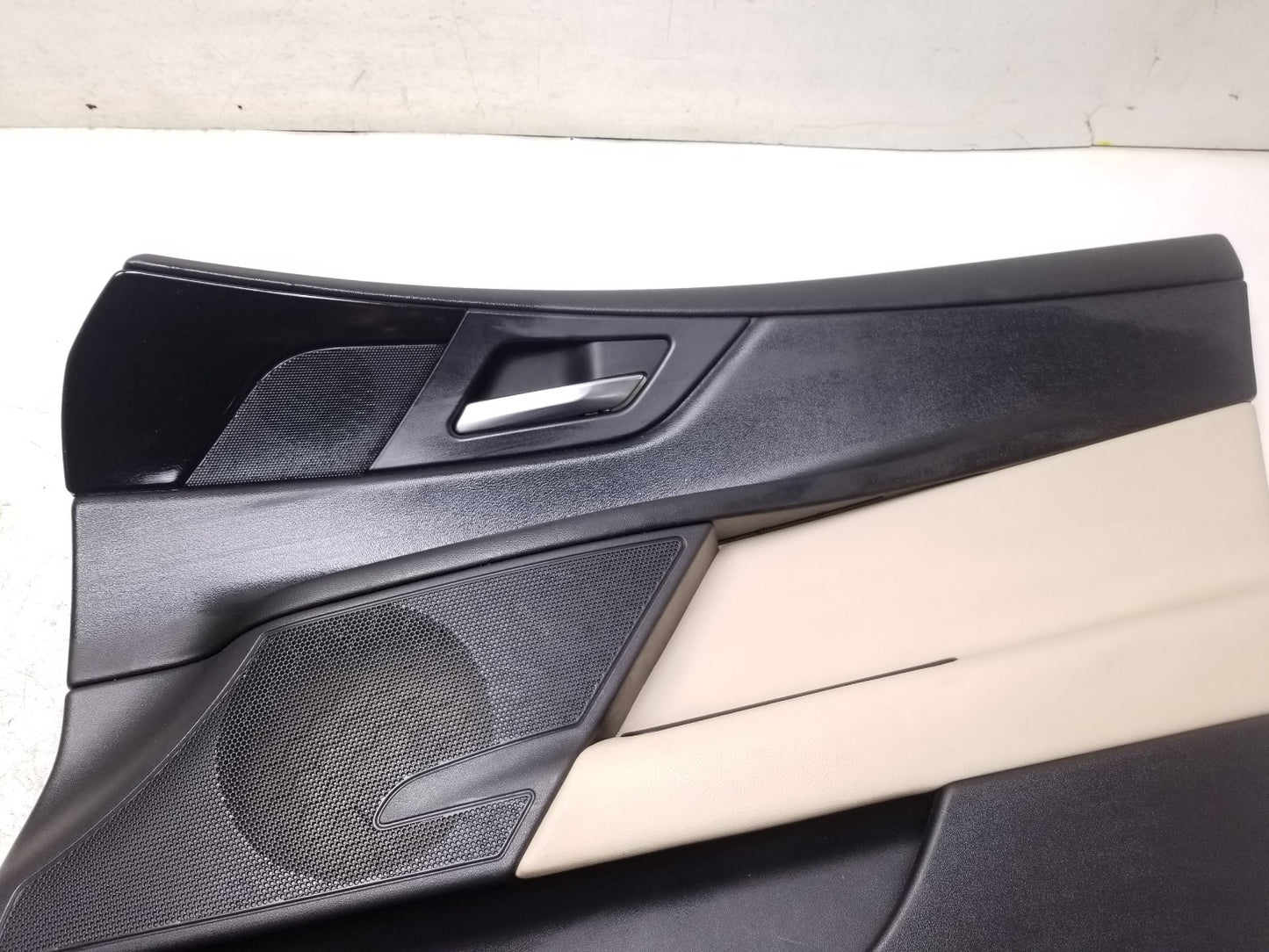 2017 Jaguar Xe Front Passenger Door Panel OEM Gx73-23720-aaw