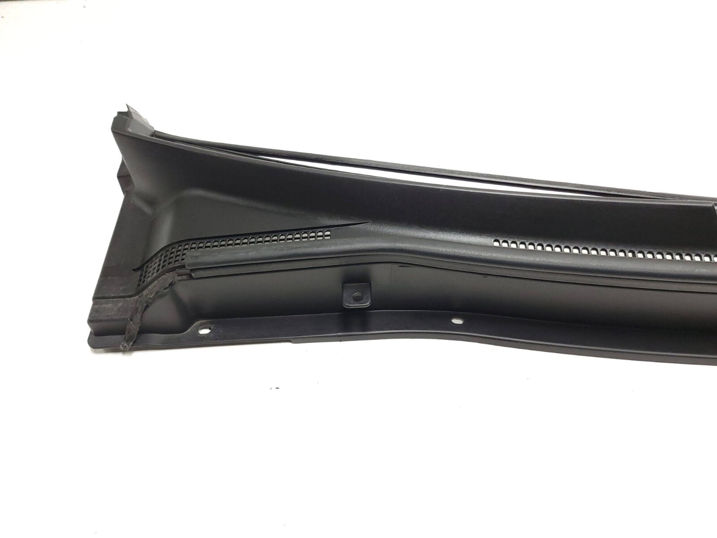 09 - 14 Hyundai Genesis Windshield Wiper Cowl Grille Panel 86150-3m000 OEM Sedan