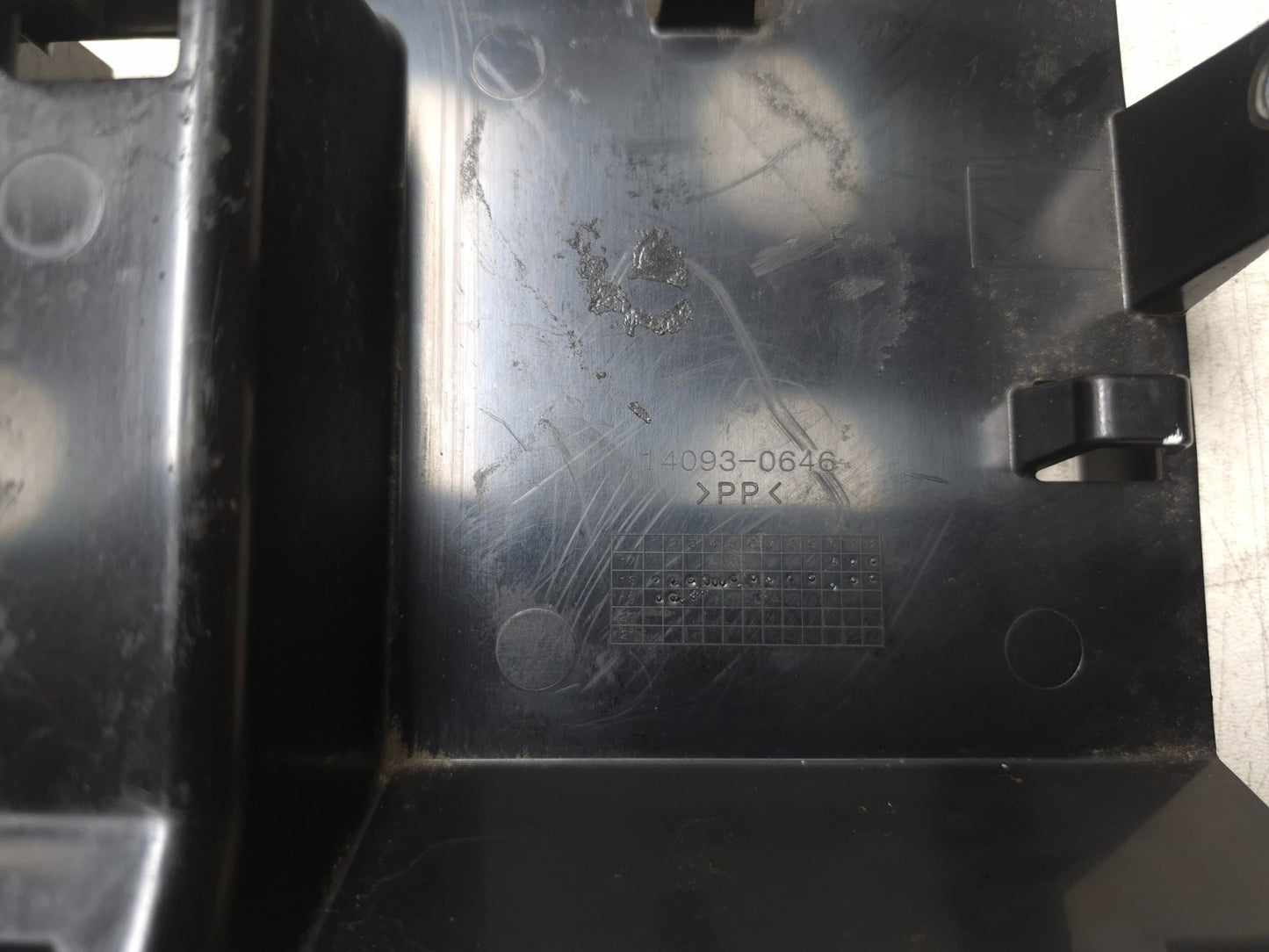 2019 Kawasaki Z400 Er400d Cdi Ecu Tray Cover OEM