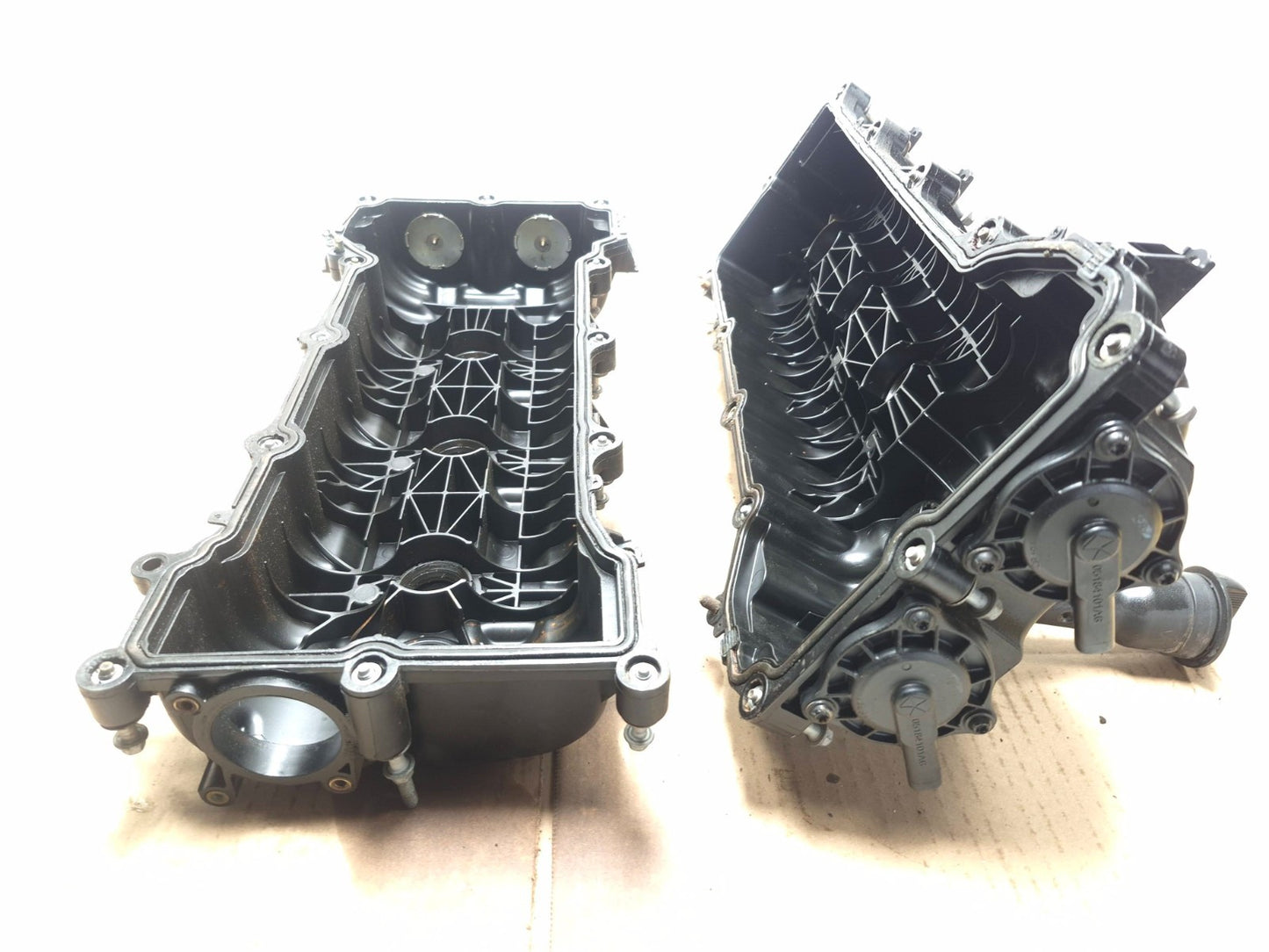 2013 Dodge Grand Caravan Engine Cylinder Head Cover Left & Right Pair OEM