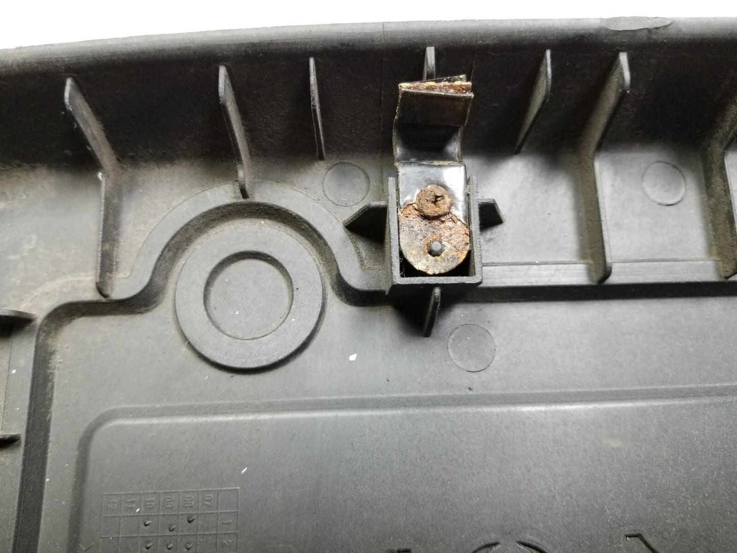 2011 - 2013 Kia Sportage Engine Motor Cover 2.4l OEM