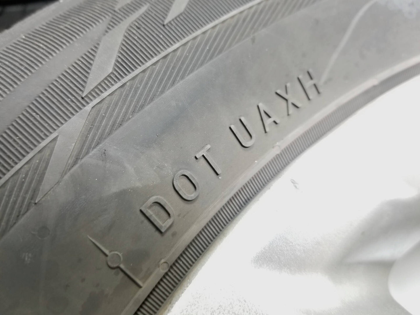 2019 Hyundai Kona Wheel Rim W/ Tire 205/60r16 4pcs OEM 29k Miles